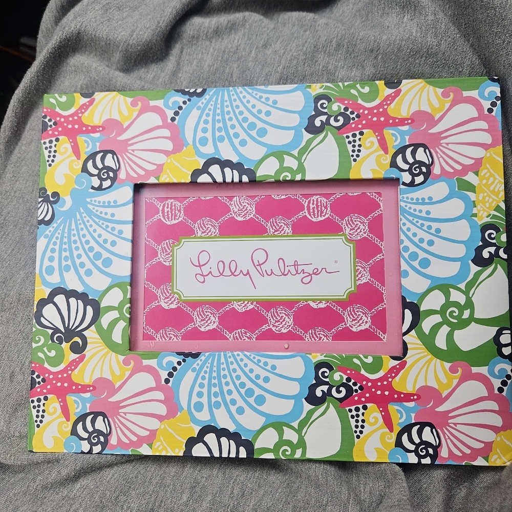 FREE Lily Pulitzer picture frame 4 x 6 seashells starfish design - Picture 3 of 5